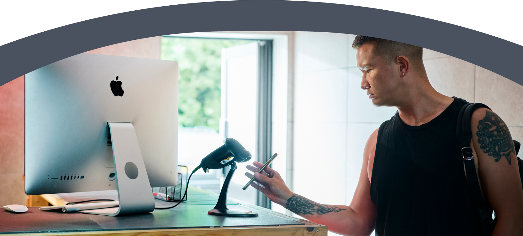 glofox-hero-tablet